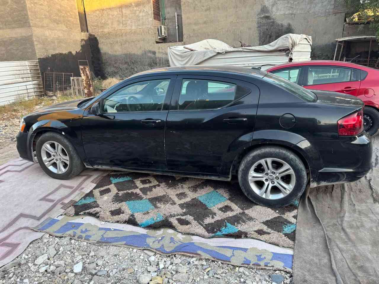دوج افنجر ١٣ السياره 
السياره بييها نواقص صدر خلفي وتبريد  مع العلم كمبريسر جديد بعده بالضمان يعني تروح ابو تبريد بس يرتب المنضومه
مكينه جدديده وضمانها موجود مال الشراء
ضفيره جديده
عقل جديد
السياره بيها حادث ومصلح مثل متشوفون نقصها بسس صبغ معروضه ب٥٥ وبيها مجال بسيط مكانها بغداد شهداء السيديه مع العلم نفس الحادث مال امريكا نعاد بلعراق   رقم الهاتف *********** بغداد, العراق
