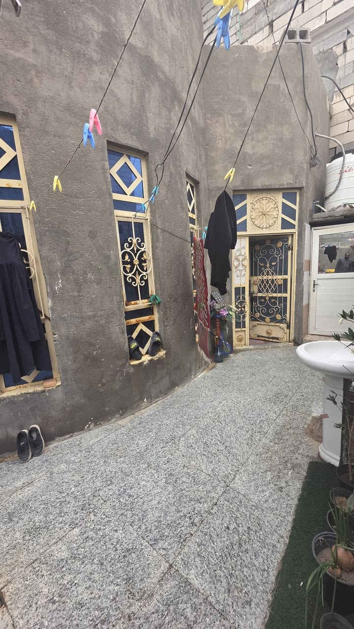 #اسعد_الله_اوقاتكم_بكل_خير ⁉️👋

دار سكن للبيع 

#مساحة::100متر 

#العنوان::البصرة أبو الخصيب منطقة أم النعاج مقابيل حي بغداد 
#جنس_العقار::طابو زراعي عراقي وكاله ونسخه من الطابو ومكاتبة 
#يحتوي::البيت على غرف منام 
ديوانيه 
ومطبخ وصالة 
وصحيات داخلي وخارجي 

جميع الخدمات متوفرة ماء كهرباء مدارس نت كلشي قريب على 
#السعر((65مليون ))
#اللاستفسار ::إلا تصال على الهاتف ☎️📞
☎️((***********))☎️
