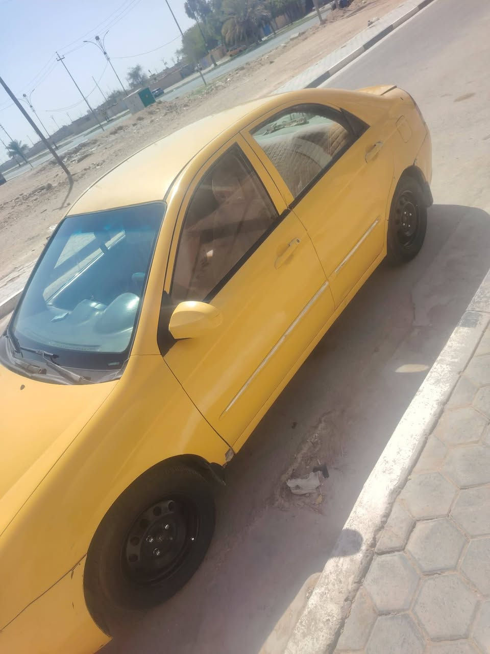 السياره سيراتو كير عادي المكينه1600 سعر58وبيهه مجال قليل المكان كربلاء الجاهز رقم الهاتف ***********
