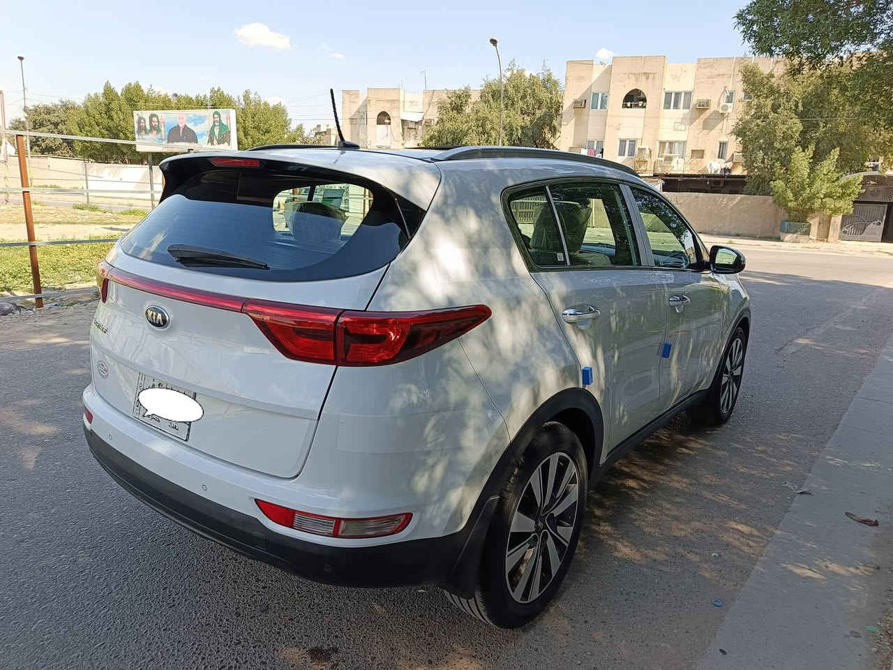 السلام عليكم ٠٠٠
للبيع كيا سبورتج ٢٠١٩ خليجي كفالة
بيها بارد كد شبر بلباب مال الصدر من جوة
فول مواصفات
بانوراما
كشنات جلد
زراك لايت 
حساس امامي خلفي مع كامرة
مري شفط مع اشارة
تحكم ستيرن جهتين
داخل حمصي
بصمة تشغيل وابواب
محرك 2000 دوش السعر 198 وبيها مجال بسيط للشراي مكاني السيدية 
***********
