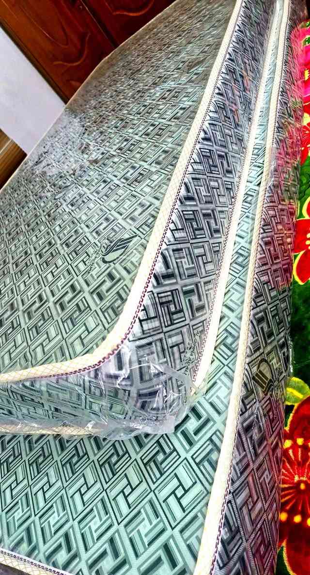 دوشك نفر عدد 4طبي درجة اولى مضغوط يتحمل وزن150 اصلييييي وبيه ضمان 5سنوات قياسه 190×90 مكان بغداد يوجد توصيل بغداد بسسسسس
بعدهن بالنايلوووووووون ممفتوحات ولا مستخدماااات الشراي يراسلني خاص للبيع بسعر مناسب


**إذا كنت صاحب هذا الإعلان وتريد حذفه لأي سبب، رجاءا أرسل رسالة إلى الدعم الفني**