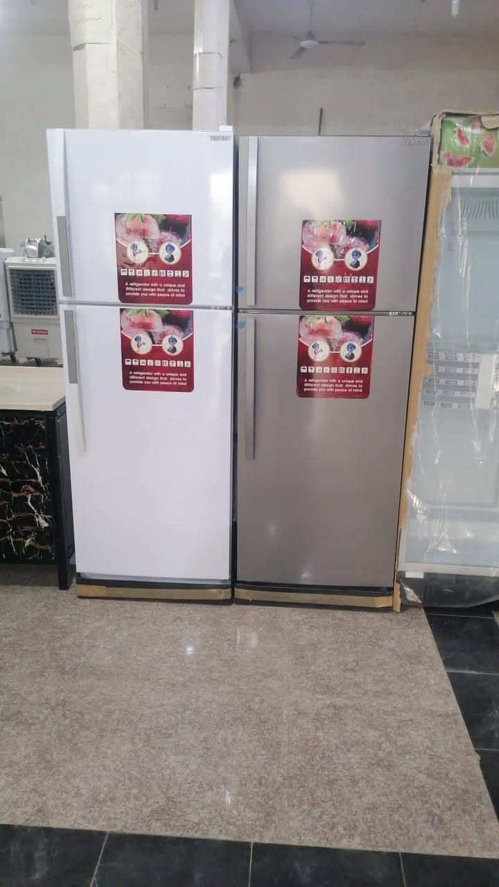 تم بفضل الله وصول ثلاجة توسوت 
حجم 30 قدم العملاق 
ضمان سنة كاملة حقيقي 
ماطور ال جي 
عرض 70 
ارتفاع 195
يوجد خدمة توصيل لجميع مناطق الناصرية 
واقضية ونواحي 
ملاحضة 
حاليٱ فقط توصيل 
***********
***********
