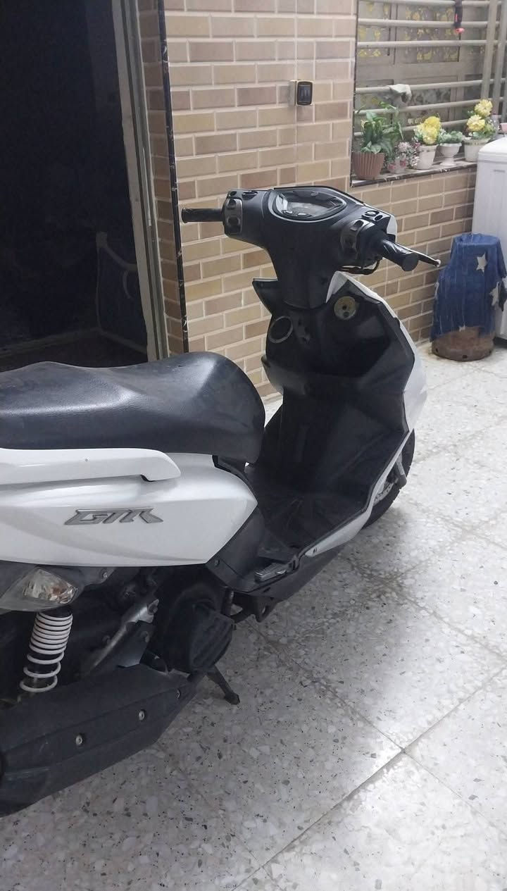 سلام عليكم جيتي ار صالهه شهر من نازله شلعه معدل العنوان مدينه الصدر السعر خاص تصل على الرقم***********
