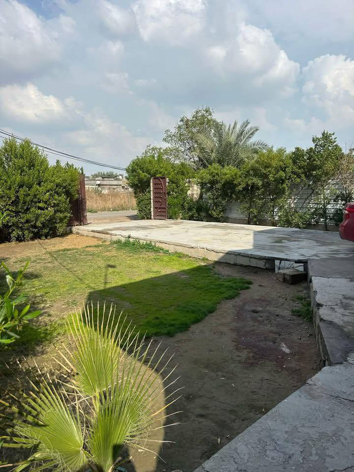 #دار_للبيع_مساحه_500متر_واجه16_انزال31اونص
يحتوي على 2غرف نوم+ستقبال+مطبخ+صاله+صحيات

مساحه البناء 140متر عقد زراعي على قانون 117

العنوان بغداد الدوره مدخل البعيثه قرب حلويات الحمداني 

الاستفسار  ***********. ***********
