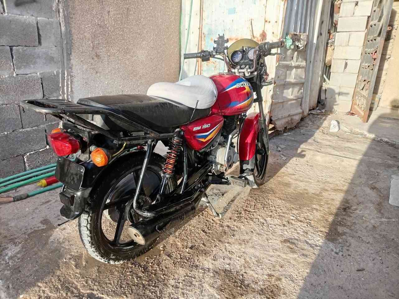 بوكسر أدوات مكفولة سرقه وعشائر موديل 22 دراجه كامله مكمله أي نقص مابيه نكره سلف سعرهه600 شراي خابرني مكاني معقل ***********

