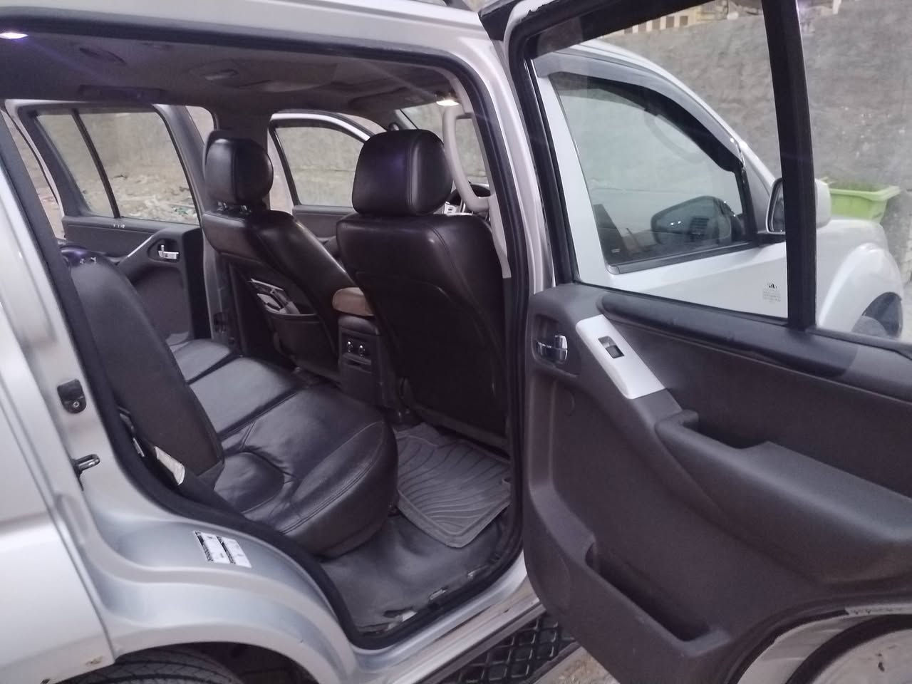 مواصفات LE
رقم أنبار
للبيع او مراوس حسب القناعه
تبريد 3 قطع ثلج كشنات جلد بلادي الامامي كهرباء سيدي جنجر+شاشه ديفدي دواسات بريك بانزين كهرباء كهربائياته كله شغاله بيه قطعتين صبغ بدون معجون ودواخل اثر جراد العنوان فلوجه السعر(105)وبيه مجال


**إذا كنت صاحب هذا الإعلان وتريد حذفه لأي سبب، رجاءا أرسل رسالة إلى الدعم الفني**