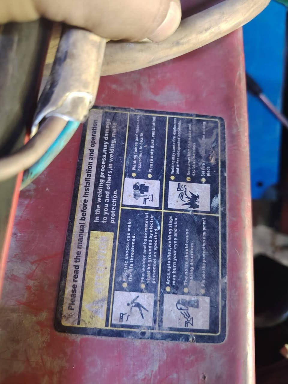 السلام عليكم
ماكنة لحام ايدون ٤٠٠ أنبير أثري فيز السعر ١٧٥ ألف 

ماكنة لحام لورينزو هولندي ملف نحاس جديدة السعر ٨٠ ألف 

مكص بليت السعر ٥٠ ألف 

كوسرات طيارية عدد ٢ سعر الوحدة ٤٥ ألف 

كوسرة ثابتة الحجم الكبير صيني موسسة بلادي ثري فيز السعر ١٧٥ ألف 

دريل شحن مع بطارايت عدد ٢ وشاحنة السعر ٢٥ ألف
دريل كهرباء طوبه ١٣ ملم السعر ٢٠ ألف 
دريل كسار السعر ٩٠ الف 

مكاني بغداد شارع الكفاح 

***********
