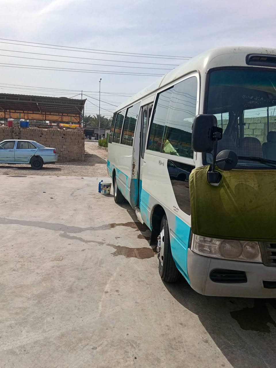 السلام عليكم
كوستر 2005 كير مكينه اكسل شرط الفحص كله جديد صدر جديد تايرات نص عمر منظومه غاز 80 لتر كمبريسر وفريز كامل جدد شادهن مال حاويه السيارة كفاله من الضربة والصبغ من عده باب السايق بس ضربه ومعمر وبيها رش بالبجم الأخضر بعده أساس ما صابغه وسابقا مكفوب من الصبغ من عده متره وحده بالاخضر مصبوغة قبل 180 وبيها مجال مكاني بغداد رقمها بصره رقم انكليزي مصفره هيئه ومرور قبل شهر محولها باسمي للستفسار *********** واسف على الاطاله بس حتى تعرف التفاصيل كامله
