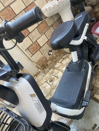 شباب من رخصه الادمن المحترمين  دراجه ريان للبيع  حجم 14  استعمال قليل ...