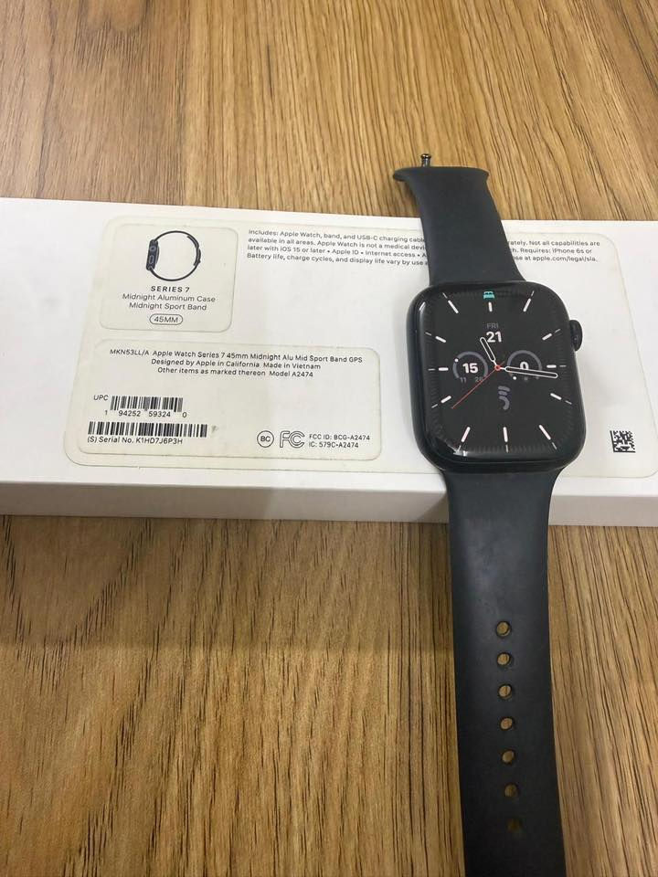 ساعة ابل جيل سابع حجم٤٥ بطاريه ٨٦٪؜ نظافة ٩٩٪؜  مع كافة ملحقاته
١٩٠ الف
***********
