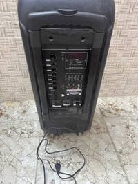 سماعه شحن وكهرباء اللبيع سعر 100 الف  واتساب 07703334131