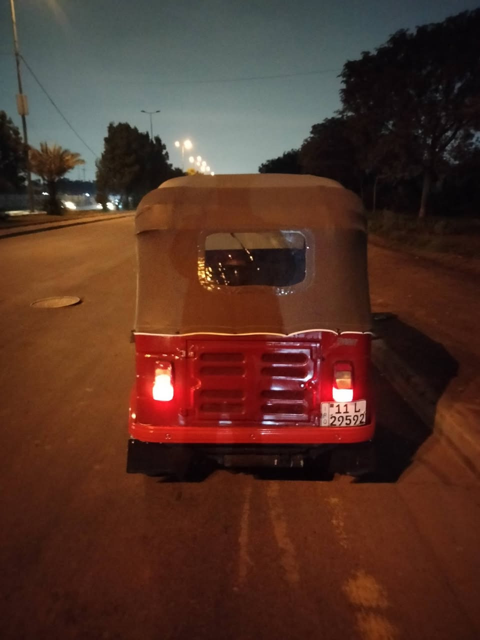 سلام عليكم تكتك موديل2018 رقم  بغداد تحويل ثاني يوم مصبوغه عام محرك خير من الله لا تنقيص ولا تبخير تكتك جاهزه سعر4 300  مكاني بغداد الحسينيه رقم***********
