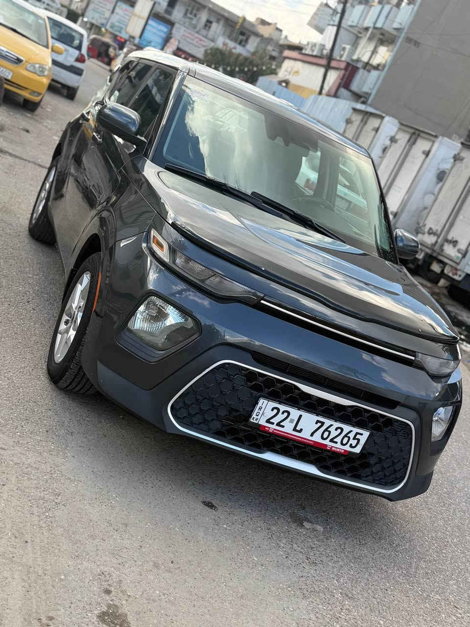 السلام عليكم كيا صول موديل 2022. رقم اربيل دولي 
وارد امريكي حادث جاملغ وباب السايق بجم كبس 
بدون لغد وبدون شاصي 
السيارة جاهزة من كل شي على وضع الشركة ماشية 53 الف ميل 
مكينة 2000 دوش المرغوب 
كير اوتماتيك 8 نمر 
شاشا جبيرة تدعم كار بلي 
كامرة دوارة وحساسات خلفية 
رادارات جانبية 
فول تحكم ستيرن 
رادار امامي 
تحديد مسار وسياقة ذاتية 
اوتو هولد 
رايدهة 138 $
مكاني بغداد الجديدة  *********** بغداد, العراق
