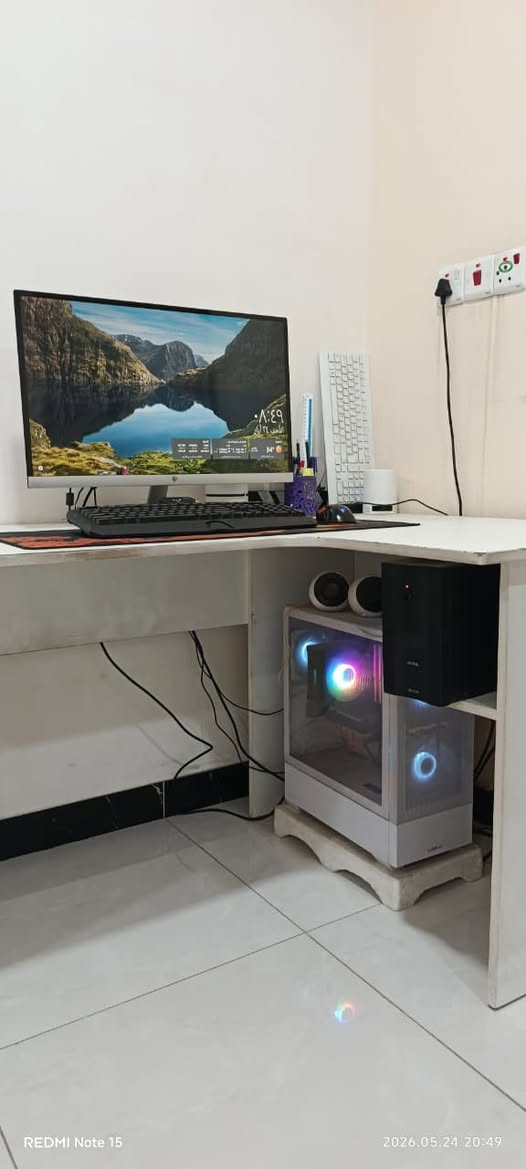 للبيع PC  ✨🔥
المواصفات :

كيس Lian Li Lancool 205 Mesh تهوية ممتازة وشكل احترافي
باور سبلاي Thermaltake 550W Lite Power
مذربورد Gigabyte B450M DS3H
معالج AMD Ryzen 7 3800X
رام DDR4 8GB 3200 Crucial Ballistix RGB
SSD 512GB سريع
HDD 1TB Seagate Barracuda 7200
كارت شاشة Gigabyte GTX 1650 4GB OC
شاشة HP IPS ألوان حلوة ودقة ممتازة 👌
الpc مرتب ونظيف واستخدام شخصي
أداء ممتاز وحرارات مستقرة

قيم سعرك وراسلني ع تواصل وياي ع واتساب ***********
