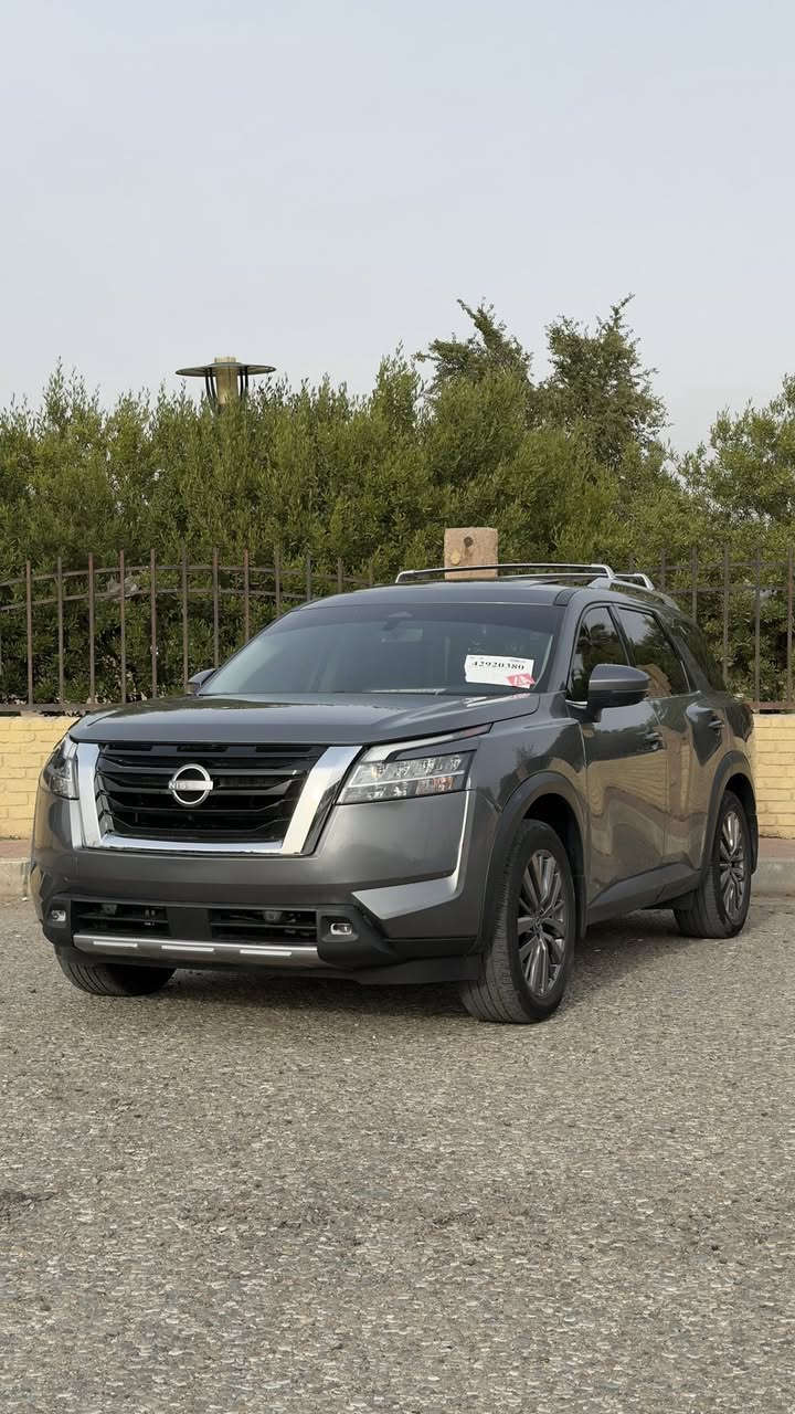 نيسان باتفاندر موديل 24 فول مواصفات بانوراما كشن جلد كشن تدفئه وستيرن بردات خلفيه صندوق كهرباء سماعات بيس كشن منفصل يعني فول مواصفات فئه SL ماشيه 12 الف حادثها بونيد صبغ بدون دواخل  بعدها كاتي تترقم شمالي السعر 250 العنوان كركوك ***********
