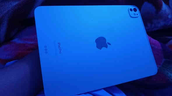 ايباد 11 . M4 جديد شخط ما بي وبعده بالضمان مراوس ب PC مواصفات قوية رقم التواصل ***********
