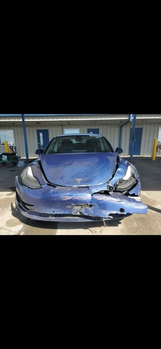 سلام عليكم تسلا ٣ دبل ماطور اون لاين موديل ٢٢ اربيل رقم مميز حادث خفيف بدون ارباك بدون سياره نظافه فول شخط مابيها ماشيه ١١٠ مايل سعر ١٥٥ وتساب *********** شراي يتصل
