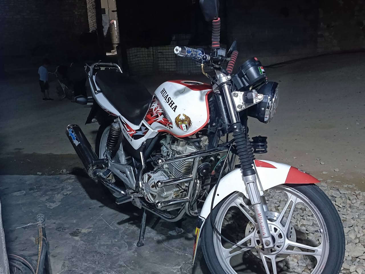 للبيع هيوشة كهرباياتها كلها شقالة دراجة نشطة ماشاءالله موديل 19بيهة اوراق للتواصل ***********
