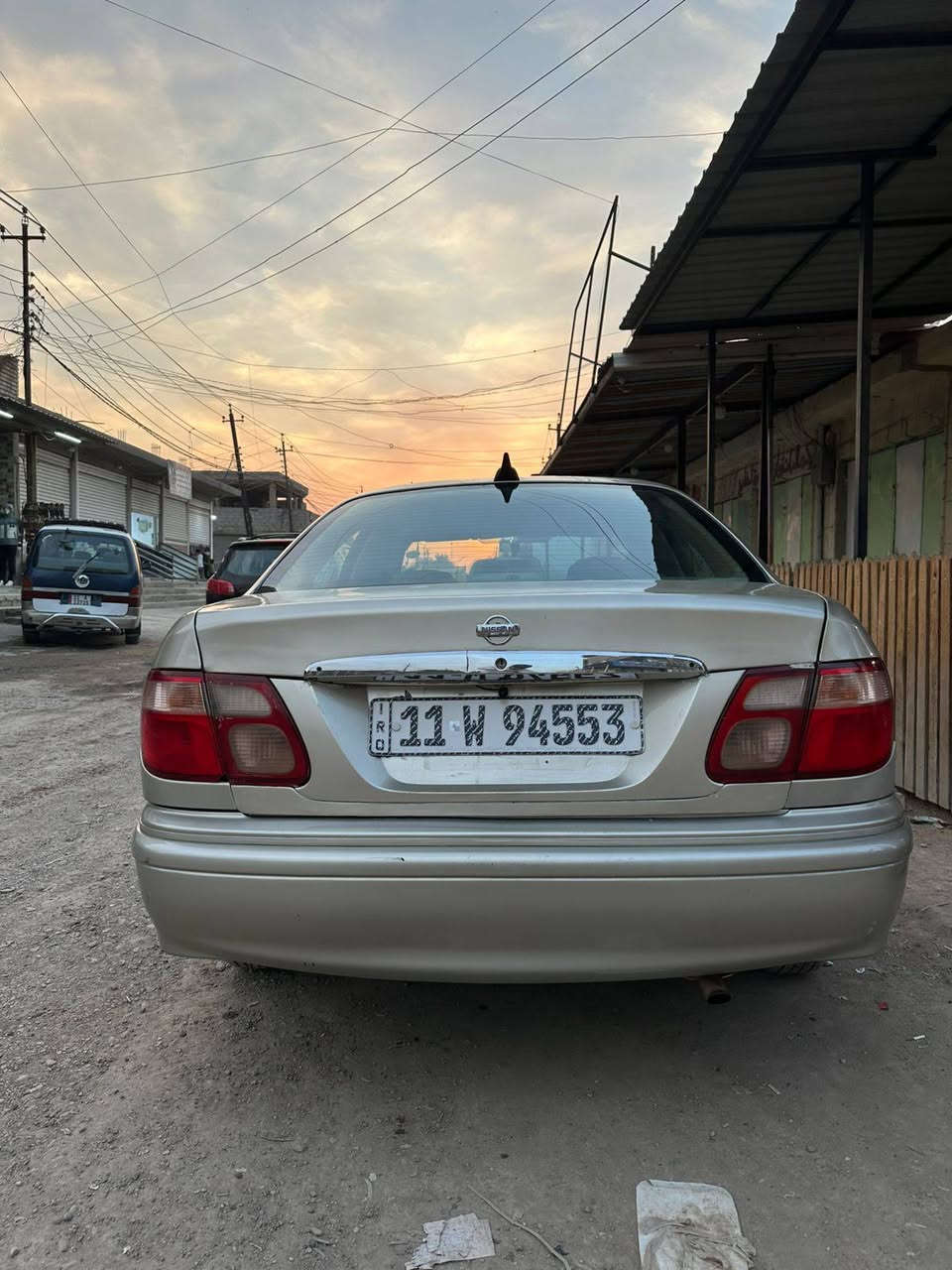 السلام عليكم اخوان 
سني ياباني 
موديل 2003
بيه ضربه بل جاملق الأيمن الأمامي 
سياره جاهزه صدر امامي خلفي 
مكينه بل جيس 1800 قبق اسود 
كهربائيات كوله شغاله 
مكان بغداد ابوغريب 
السعر:74 وبيه مجال 
رقم الهاتف:***********
رقم الهاتف:***********
