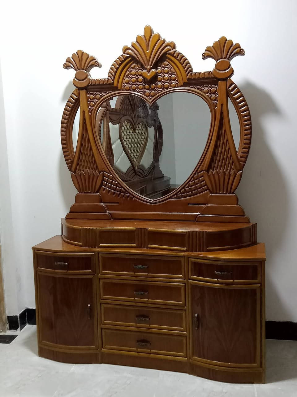 غرفه حطاطه للبيع السعر مليون وربع وبيهاا مجال ***********
