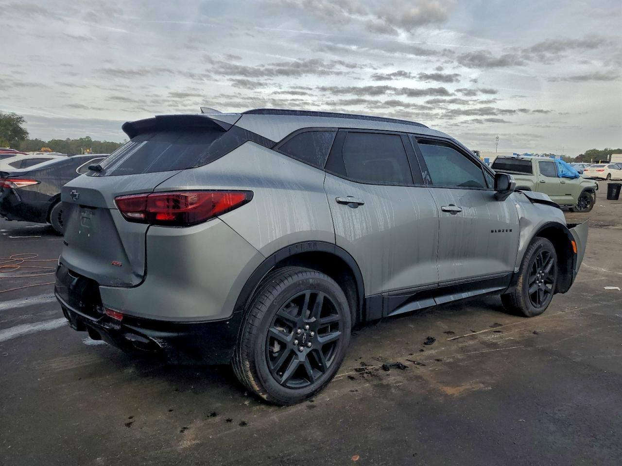 بسم الله الرحمن الرحيم
رمضان كريم عليكم 
يوم الجمعة 2/20
#إعلان_بيع_سيارة 🚗🔥
🔷 السيارة: شوفرليت بلايزر RS فل موصفات
🔷 سنة الصنع: 2025
🔷 السعر: 168 مصلح واصل للميناء
🔷 الضرر: (كما موضح بالصور)
✅ بأمكان إدخال السيارة بكتاب الشهداء
✨ وإذا تريد سيارة من المزاد الأمريكي (Copart / IAA)
     شرفنا نوفرلك كل انواع السيارات 🔥🇺🇸
————————————————————————
☎️ للاستفسار:
📞 ***********
📞 ***********
