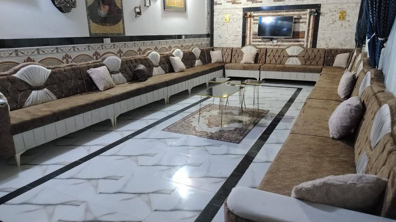 عروض راس السنة بس يمنه #رخيص وضمان 
تم #تأثيث استقبال احد #زبائن بل عافيه شايفين كل خير #ديوان 8ب4 شغل #تسكام بلوك اسود سفنج مميز ماعليك بس اختار لون والموديل الباقي علينه وبسعر مليون و 50 الف فقط متوفر الوان و موديلات داخل المعرض 
#صويرة تقاطع حي زهور سبيس #معرض_الجوهرة ***********
***********
