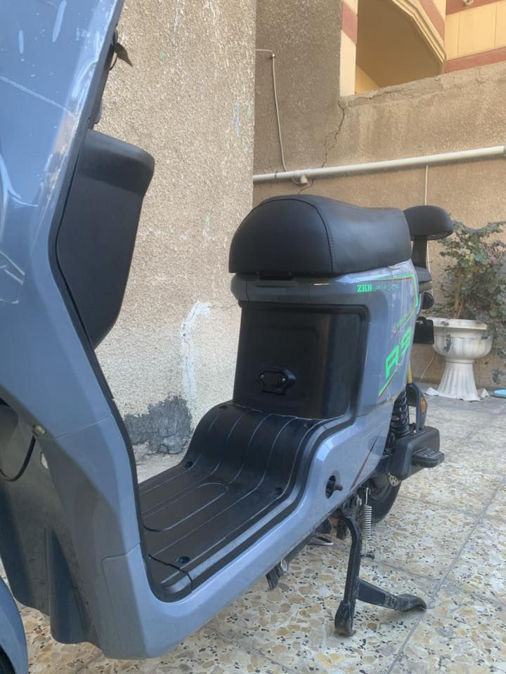 دراجة ار9 للبيع
مواصفات الدراجة

دبل سماعة بلوتوث 
بك
سرعة 119
حقيقي75
لايت عالي ناصي
دبل اشارة
هورن سيدان
دراجة نضيفة استعمال شهرين فقط بطاريات خمسة (الكبار) 

السعر (485) بيهة مجال 
مكاني بغداد الاعضمية
رقمي (***********)
موجود واتساب
