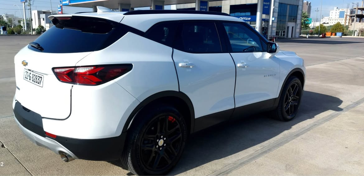 2021 شۆفرلێت بلیزەر USA 1LT سپی
ژمارەی شاسی
3GNKBBRA1MS560805
قەبارەی بزوێنەر: V4/2.5L
پلێتی هەولێر (پێویستە بەگواستنەوە)
کیلۆمەتر: ٦٠ هەزار میل
دەستپێکردنی بێ کلیل
چوونە ژوورەوەی بێ کلیل
دەستپێکردنی بێ کلیل کارکردن
دەستپێکردنی دوور
گێڕ 3 گێڕ: ئۆتۆماتیکی + دەستی + سپۆرت
پاوەر شیفت ترانک
سیستەمی دەستپێکردنی ئۆتۆماتیکی/ئابووری
دەستپێکردنی ئۆتۆماتیکی
ئۆتۆ هۆڵد
کورسی کارەبایی + کورسی گەرمکراو
شاشەی گەورەی شاشەی تاچ
کامێرای HD Rearview
بەمپەری دواوە بە ڕادار و هەستەوەر
سنووردارکەری خێرایی
سوکانێکی دەنگی
سوکانێکی دەستی بێ کلیل + چوونە ژوورەوەی بێ کلیل
کۆنترۆڵی ڕاکێشان + ABS
ئاوێنەیەکی لاوەکی بە ڕادار و سیگناڵی سوڕانەوە + شاشەی گەرم + هەستەوەری تیشکی بەرز قەبارەی ویل ٢٠ ئینج.

ئۆتۆمبێل بۆیاخ نەکراوە، هیچ ڕووداوێک نییە، وە هیچ بەمپەرێکی پێشەوە و دواوەی نییە.

نرخ: ٢٣ هەزار دۆلار
بۆ پرسیارکردن پەیوەندی بکەن بە ژمارە تەلەفۆنی *********** لە ڕێگەی واتسئەپەوە. أربيل, العراق
