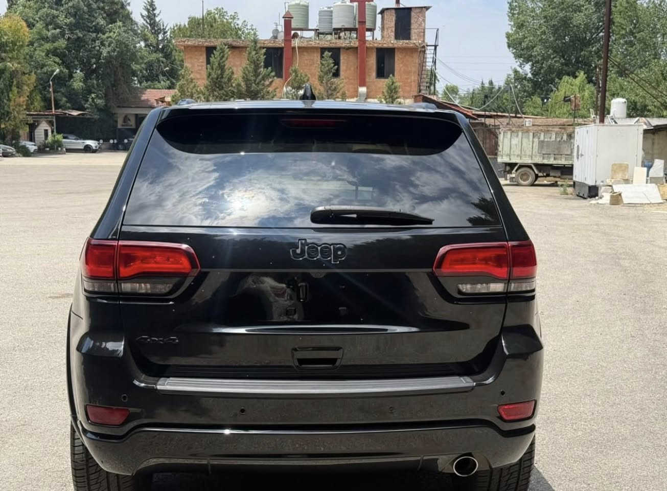 GRAND CHEROKEE ALTITUDE 
Model 2019
Super clean 
Mileage : 88.000 miles
2 kyes 
4 new tires 
Full full
☎️☎️ ; 03487131


**إذا كنت صاحب هذا الإعلان وتريد حذفه لأي سبب، رجاءا أرسل رسالة إلى الدعم الفني**