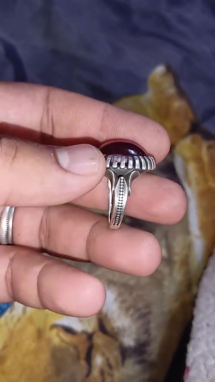 شلعه وحده على30 الف قفل  مفرد سعر خاتم قفل35 الف  من دون اجور توصيل


**إذا كنت صاحب هذا الإعلان وتريد حذفه لأي سبب، رجاءا أرسل رسالة إلى الدعم الفني**