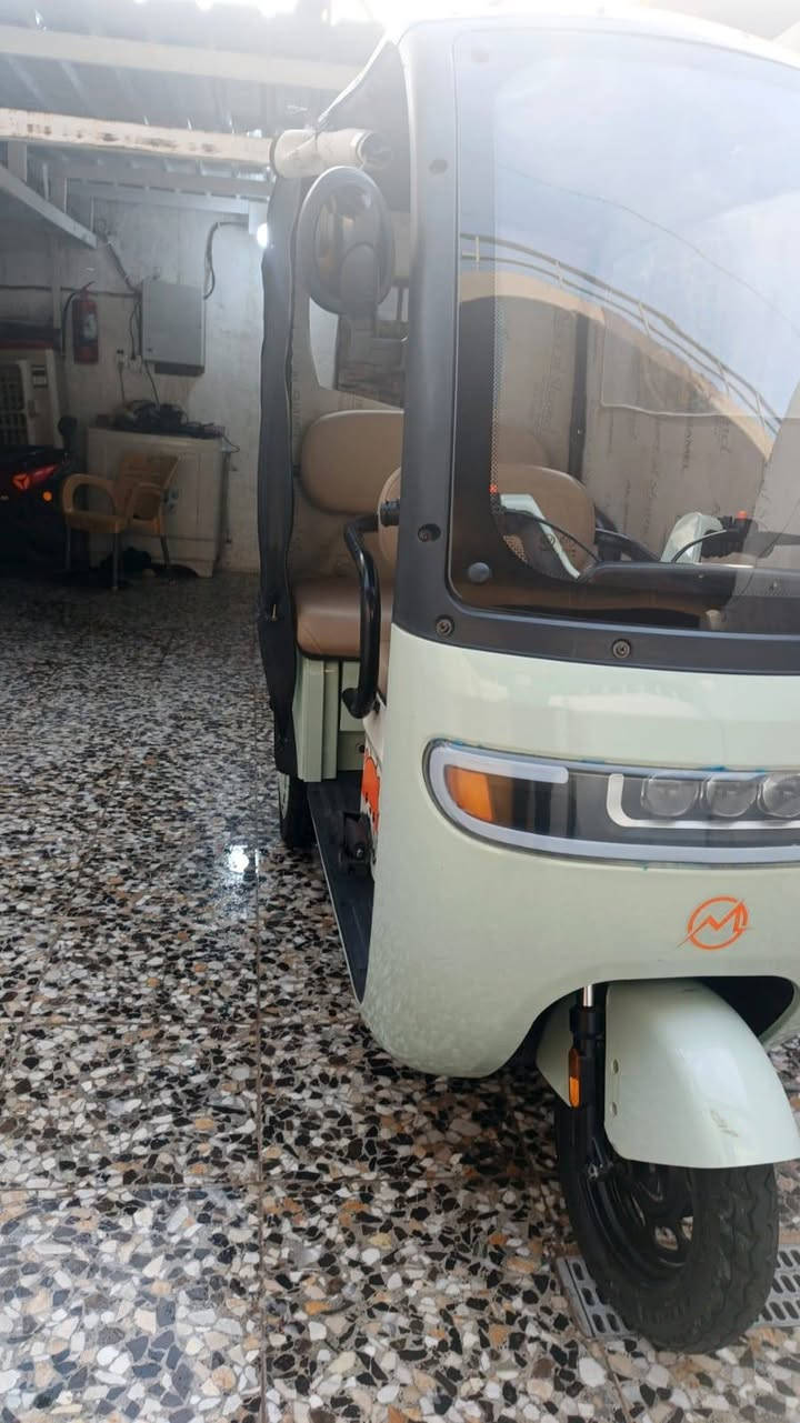 سلام عليكم تكتك  شحن للبيع بطاريات🔋 جدد السعر (..مليون..) 
مكانه بغداد شعله إني مكلف بل نشر

رقم صاحبه ***********
