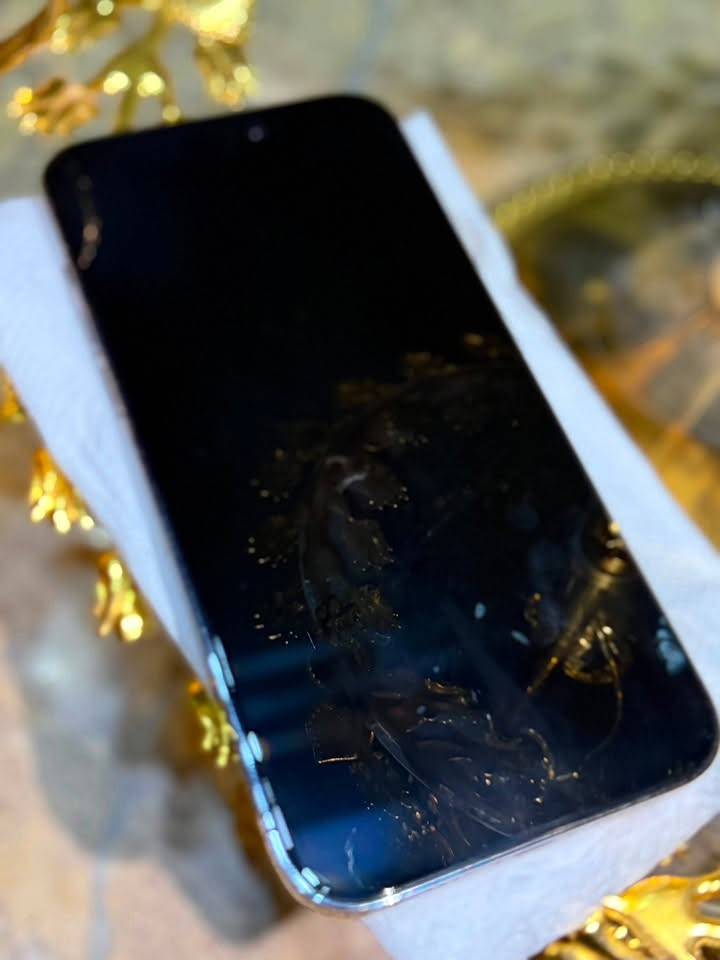 سلام عليكم
آيفون 14 برو ماكس  شرق اوسط ماستر  ذاكرة (256)
🔋 بطارية (83) حقيقة ما معلاية الجهاز نضيف ما مفتوح نضافة 96% ما بي بس شخط بالضهر 
التواصل ***********.
