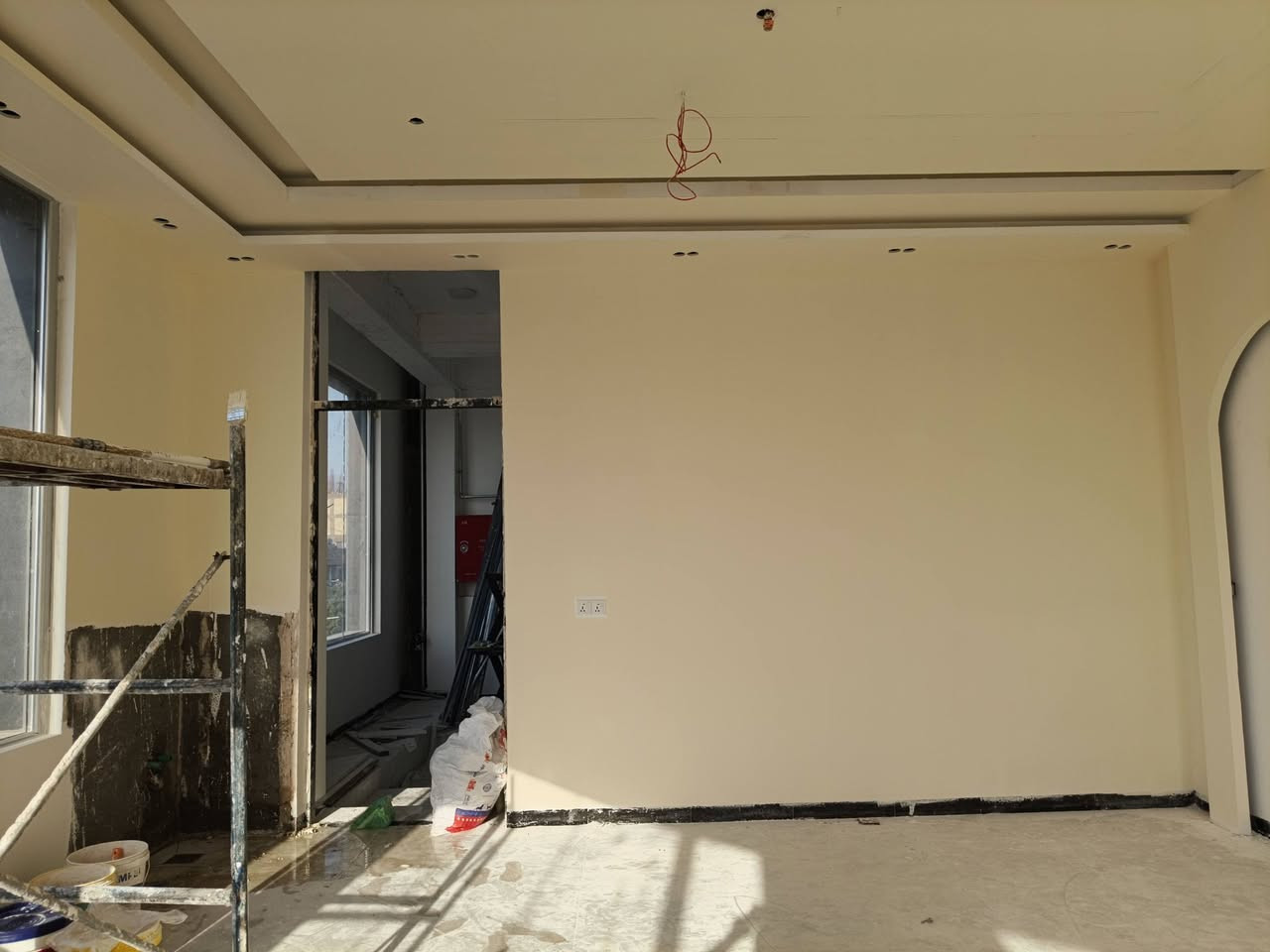 السلام عليكم الى اصحاب البيوت صبغ 8 الاف دينار كرسته وعمل .❤️
سعر متر الجبس بورد من 25  الف الى 40 الف كرسته وعمل . ❤️ 
نعمل جميع انواع الديكورات//كادر يختص بعمل احدث الديكورات.
#جبس_بورد 🎨 
#بنل_ملكي
#سقوف_ثانوية//تنفيذ اعمال الصبغ الداخلي والخارجي 🏠 🎨 
#تنفيذ التغليف بورق الجدران🗞🏞
#تركيب فوم بديل الجبس واحزمة واطارات 🪞// #تركيب ديكورات جبسية للشاشات والملاحق والصالات 
 #تركيب الواح بديل الرخام وبديل الخشب📐 🪨.
وعوازل الاسطح {***********}
