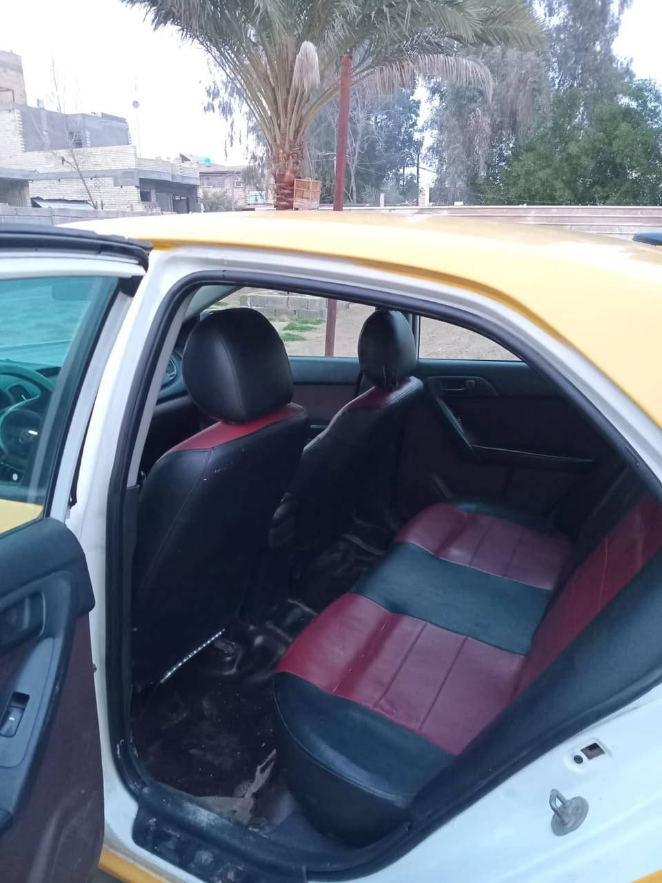 أسلام عليكم حبايب فورتي مديل 2011وارد أمريكي مكينه دوش الحادث بجم مكينه كايمه باقي التفصيل اتصل علا راعيه وهوه يفهمك السعر 38وبيها مجال  راعي السياره متوفي***********
