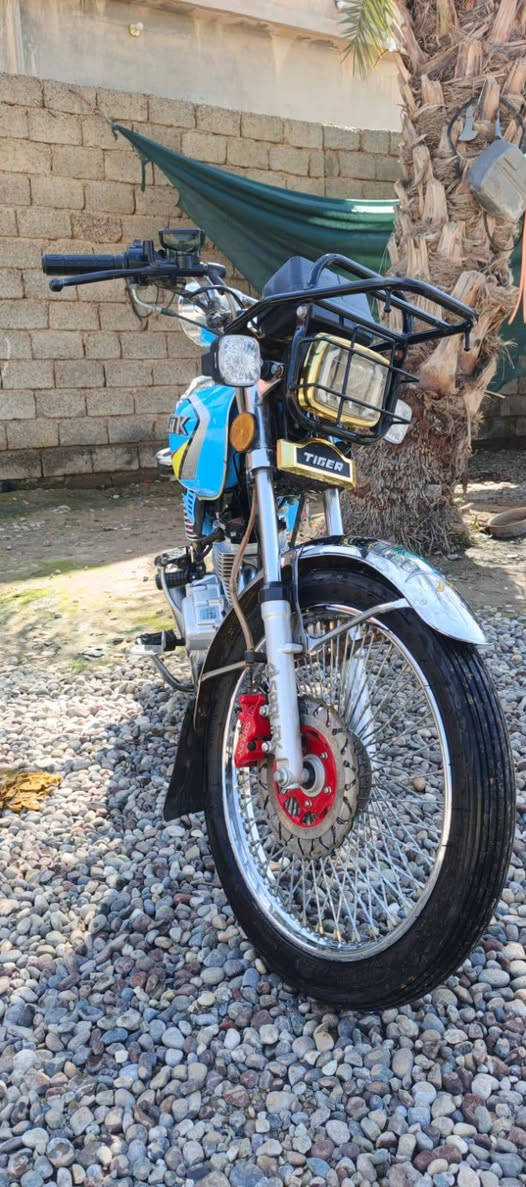 السلام عليكم. دراجه سولنك.موديل 2023
 شركةSonLink.محرك شرط بلادي ستندر
للبيع. السعر. 600  وبي مجال شي قليل
العنوان الشرقاط. ***********
اراوس.بستوته ونطي فرق حسب الاتفاق
