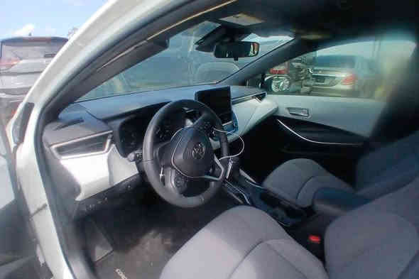 السلام عليكم  كورلا  اس اي فول  ها يبرد  موديل 23 وراد  أمريكي بدون صبغ بدون اي تبديل  بدون ايرباك ماشيه 35 الف مايل رقم  بغداد انكليزي   سعر  165  ***********
