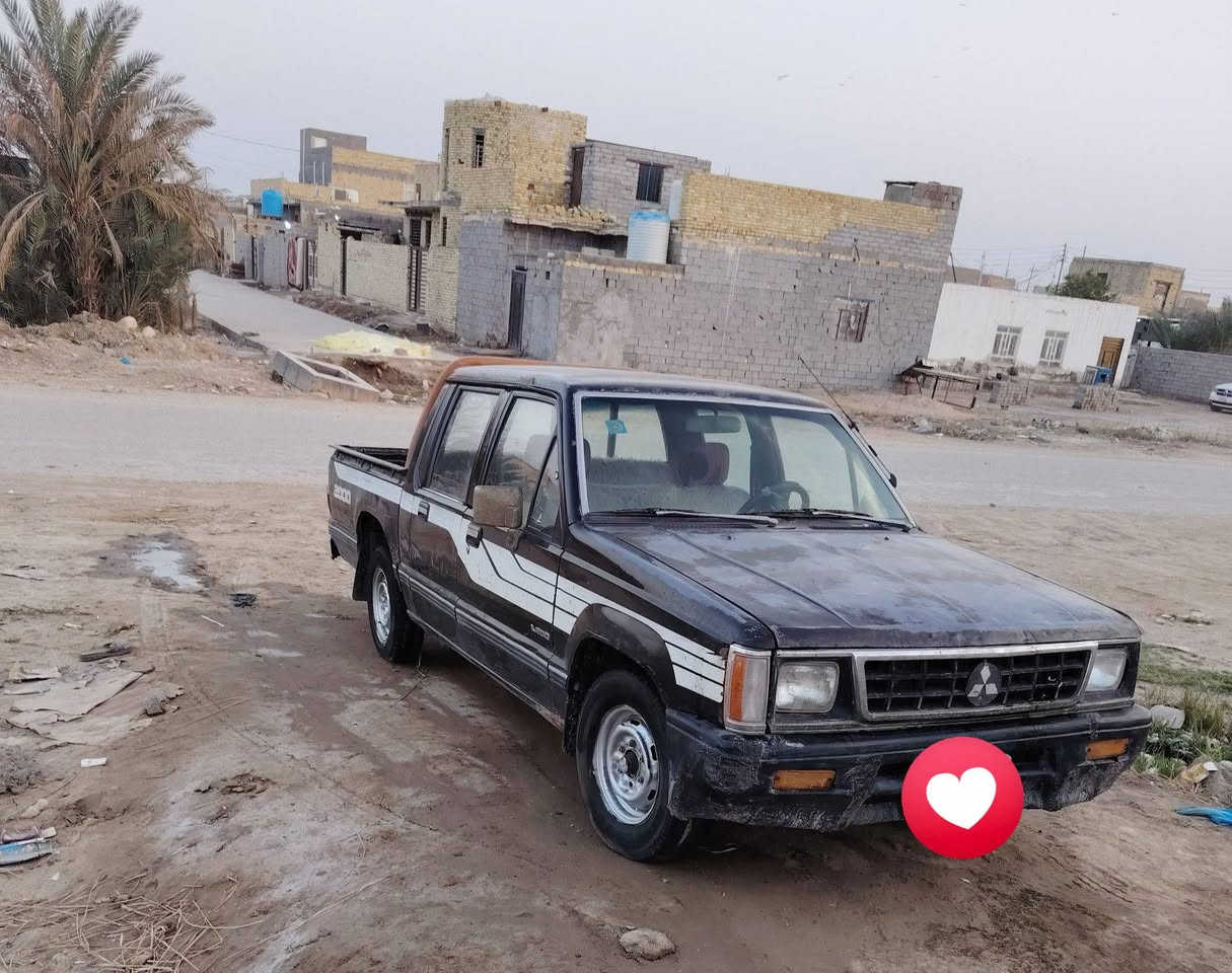 السلام عليكم 
سيارة تيوتا ميستبوشي 
موديل 93 
رقم ذي قار 
المحرك ونجي - گير اوتماتيك 
السنوية نهايتها 2028 
المكان : ذي قار - الغراف 
الرقم : ***********
