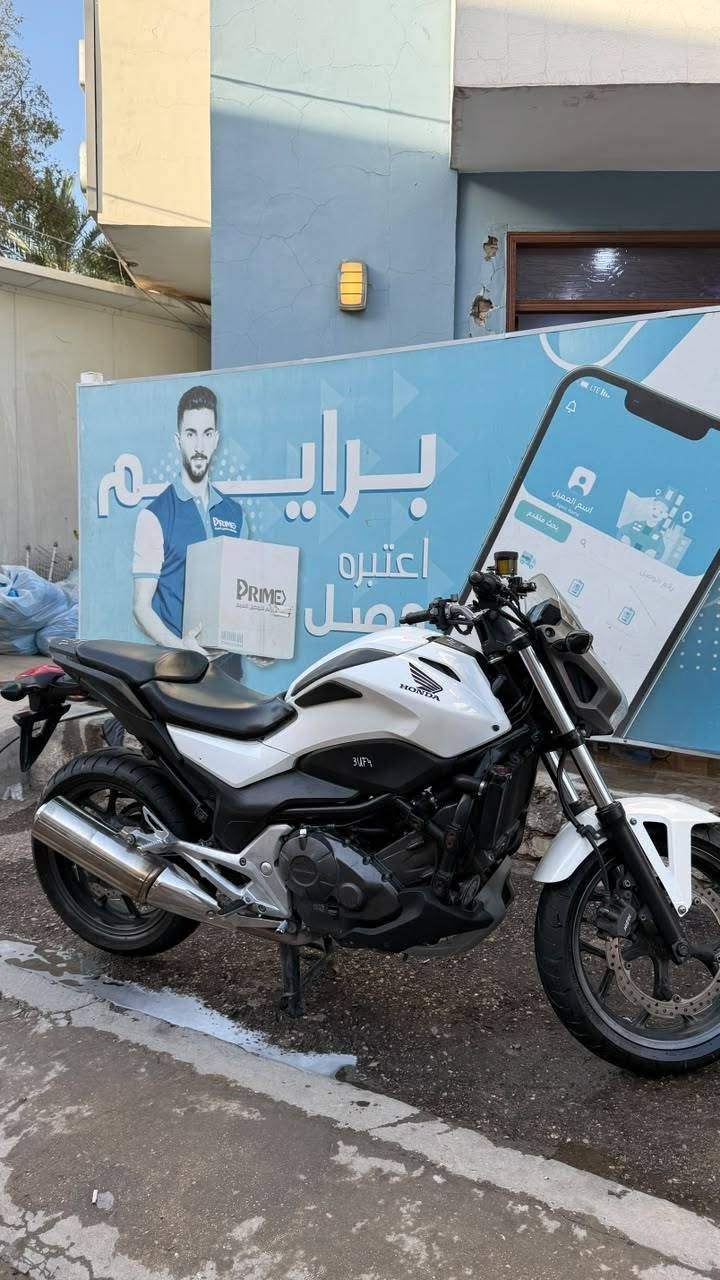 عندي دراجه هوندا محرك 700 سي سي
موديل 2013
ماشيه 8 الف
بنزين كله محسن
دهن موتل اصلي
نضافة الكفرات 90%
كير ومحرك مكفولات شرط
كهربائيات كامله
السعر مليونين و900 وبيه مجال بسيط
تعرفون شكد اسعارهن
بس بيع مستعجل
الدراجه نصيفه كلش وخير من الله
مكاني الدوره شارع 60
وهذا رقم ***********
