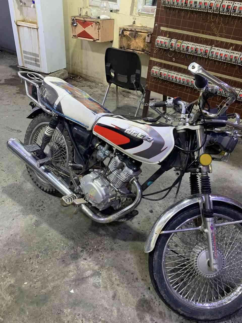 ماطور تايكر 2020 ما مفتوح سعرو 550 مكاني الايمن ***********
