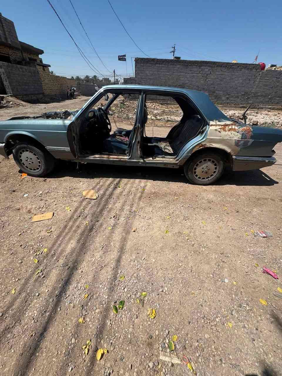 يا الله سلام عليكم تفصيخ مارسدس 1988 شنو تحتاج موجود توصيل 🚚 جميع المحافضات 6الف مكان ناصريه قضاء رفاعي للستفسار ***********
