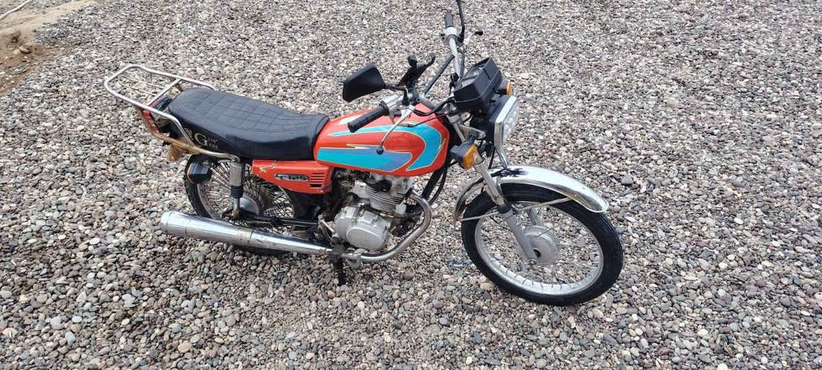 ماطور خمس تسعات للبيع والسعر 260 قفل ماطور نظيف عنوان موصل حي الكرامه ماطور نشط استعجال البيع ***********
