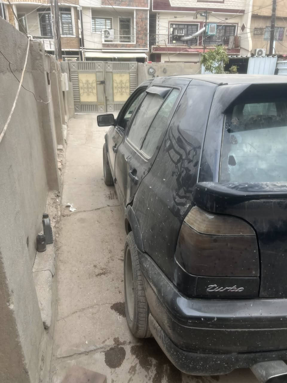 سلام عليكم  كولف نفخ  موديل ٩٣  محرك جديد تبريد جيد كشر  دعچ ة بالباب خلف السايق  ببها مشكلة كير مينمر اببعلك كيير كايم  قفلها ٣٠ مكانها غزالية  ٠***********
