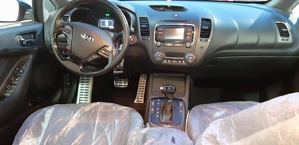 السلام عليكم
سيراتو للبيع فول الفول موديل 2017vip 
بصمه تشغيل والابواب والصندوك 
سلايد روف تبريد قطعتين امامي وخلفي كشنات جلد وكشن السائق كهرباء الكشنات الاماميه تدفئه وتبريد والكشنات الخلفيه تدفئه خزن وضعيات كشن السائق تدفئه بالستيرن شفتات sport بالستيرن تحكم الستيرن فول ويل كب كروم خمس تايرات حجم 17
10 ايرباكات دشبول وستيرن وتكم لايت زنون امامي لد امامي نهاري لد خلفي
 حساس امامي حساس خلفي
 كامره خلفيه بلادي رادار جانبي نظام النقطه العمياء بالمري الجانبيه رادار خلفي تنبيه عند الرجوع للخلف والتنبيه بقدوم سياره من الجوانب الخلفي ويمين ويسار نظام مانع انزلاق ABS.EBS
حساسات بالاطارات نظام ترحيب عند الاقتراب من السياره شاشه لكشف الاعطال والتحكم بمميزات السياره شاشه لمس منافذ شحن واوكس مثبت سرعه كروز 
ثلاجه بالجكمجه محرك 2000 دوش رقم اربيل الدولي الجديد  بسمي سنويه تحويل مباشر 
بيهه باب خلفي  بارد فقط بدون صبغ وجاملغ خلفي سحب كارت كد شبر ومشتغلهه يم المندلاوي ماشيه 24 الف كيلو متر
السعر 155 وبيهه مجال قليل للاستفسار اكثر الاتصال على الرقم ***********
