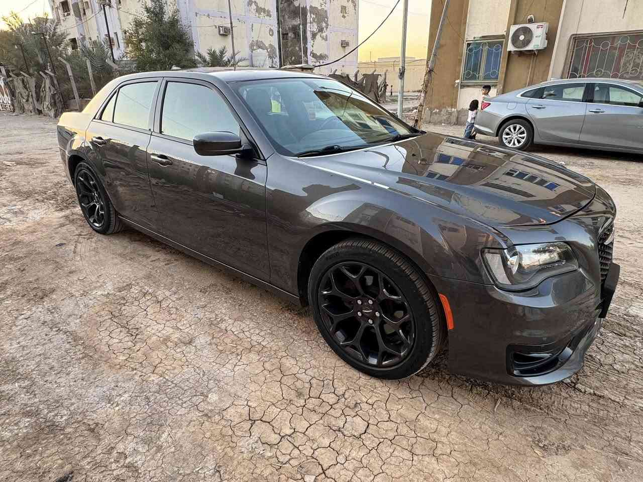 اوباما موديل 20 S سياره جديده حادث جاملغ امامي ونفس لون بدون صبغ حاوية مكفولة من سرقة وعشائر السعر 150 

***********
