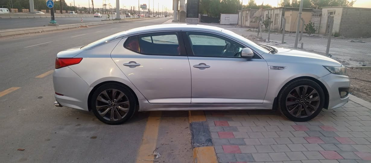 اوبتما 2011 كوري أربيل تريد وكاله او تحويل هزه جديده بيه قطعتين صبغ فقط والباقي مكفولة على وضع الشركة محرك 2000 دوش سياره جاهزة من كلشي محرك وگير وتبريد مكفولات حداديه جديده تخم تاير جديد السعر 98 وبيه مجال بيع او مراوس حسب القناعة للاستفسار *********** مكان السياره النجف
