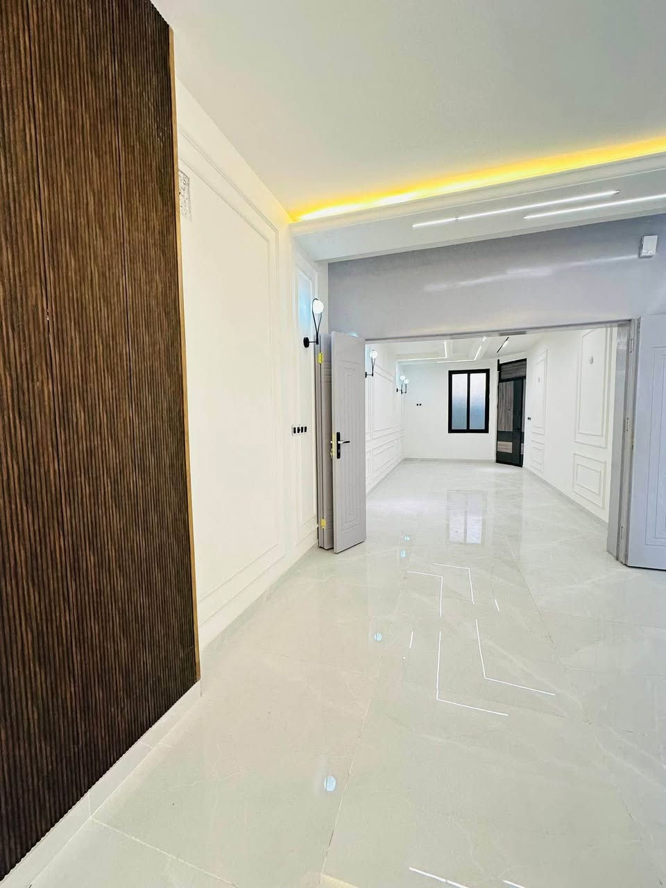 دار للبيع في النجف الأشرف حي الجامعة 
قطاع٢٦ خلف مدينه المائيه شارع ١٥
مساحة الدار ١٥٠م vipطابقين بناء هندسي 
اربع غرف نوم مودرن 

للاستفسار مراجعة مكتب الدر او إلاتصال ع الأرقام المذكورة 
*********** حسين الأعسم 
يتوفر واتساب 

#نستقبل_عروظكم_العقارية_في_كافة_احياء_النجف_الاشرف_اهلاً_وسهلاً #followersreelsfypシ゚viralシfypシ゚viralシalシ النجف, العراق
