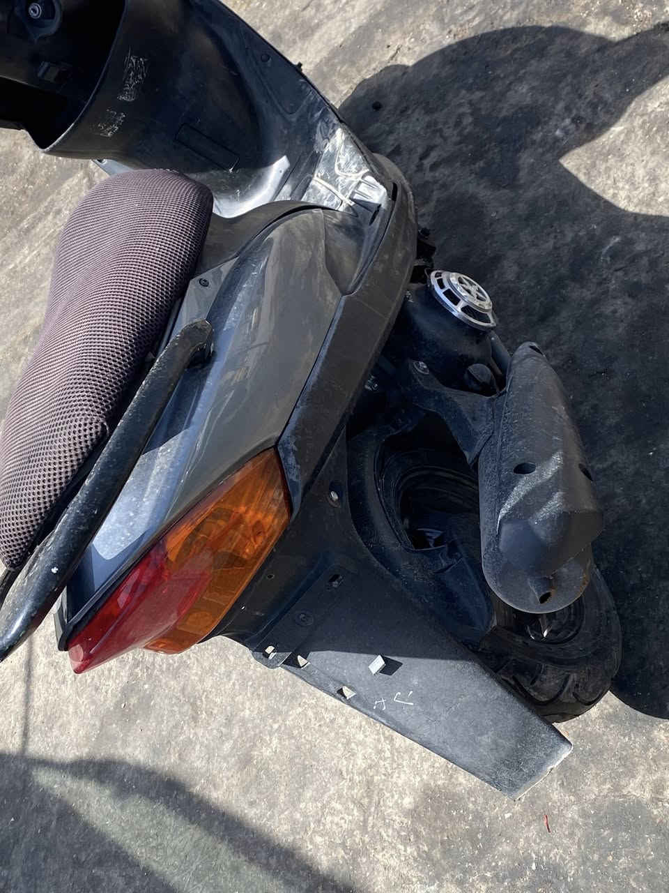 سلام عليكم دراجة ماكس لبيع مكينة 55شلعة معدل حلوه مكاني بياع تقاطع درويش سعر425بية مجال رقمي ***********
