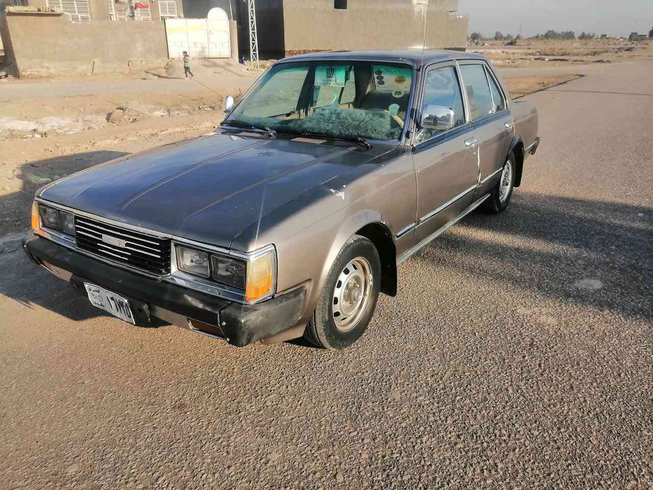 سلام عليكم كروناموديل 82سياره حلوه وجهازه وخير من الله. سنويه عظم عاج. 
*********** 
***********
