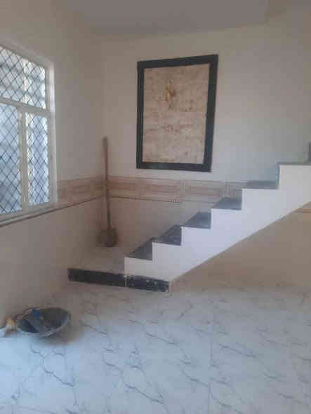 يالله السلام عليكم بيت لبيع. يحتوي طابق ونص مساحه 65 سند 25 بسمي تحويل ثاني يوم مقر لبيت خلف مجمع سيد سماعين  نتصال ول ستفسار ع ا رقم ***********
