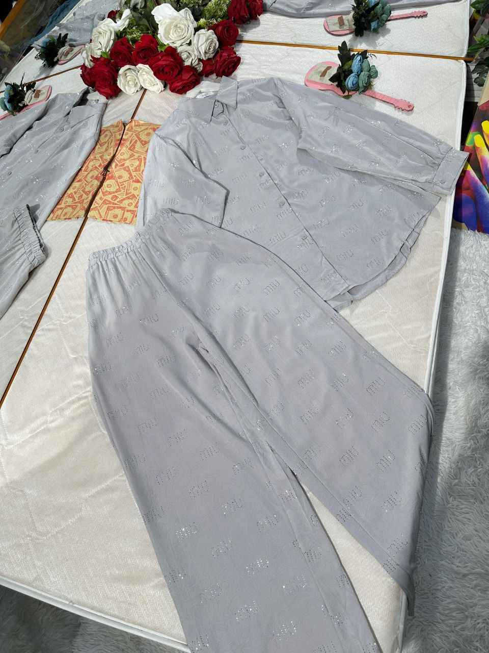 تراك بيتي قطعتين يجنن

الخامه قطني ليكره

القياس فري سايز يلبس من وزن ٤٠ الى ٧٠

متوفر خدمه توصيل لجميع المحافظات. بغداد, العراق


**إذا كنت صاحب هذا الإعلان وتريد حذفه لأي سبب، رجاءا أرسل رسالة إلى الدعم الفني**